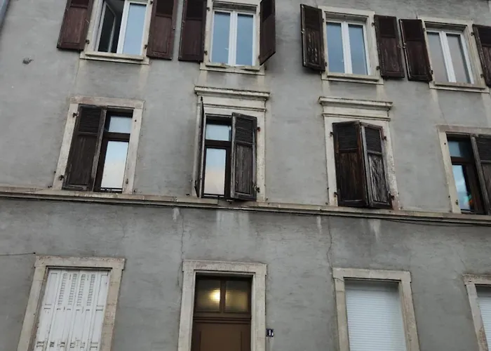 L'appart Enjoy Du Musee De L'auto Mulhouse